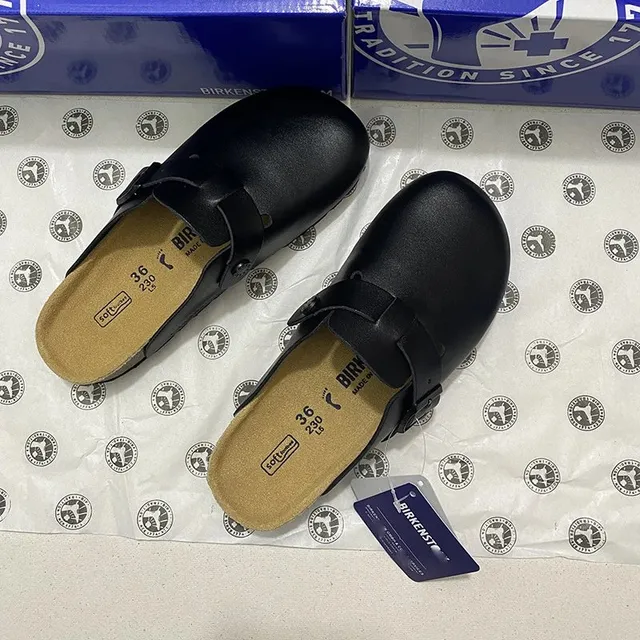 黑色单扣亮皮面