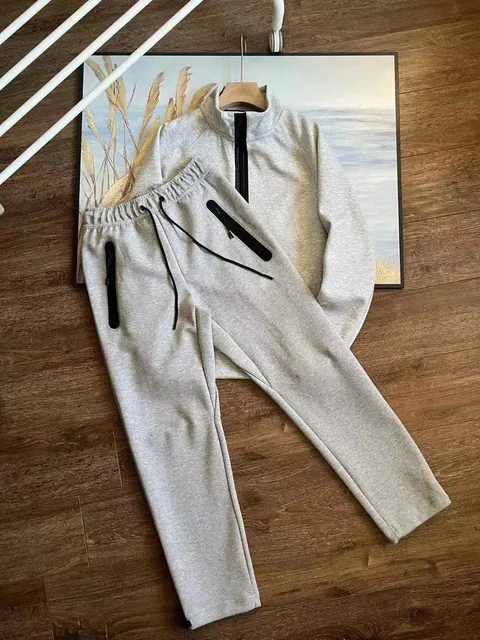 Nike Tech Fleece Set