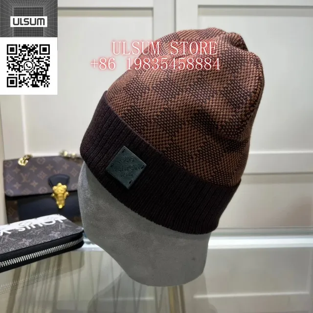 Louis Vuitton Beanie Monogram Tweed