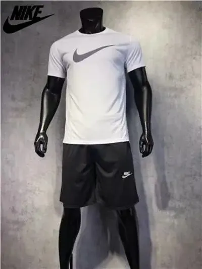 Nike Sportswear Tee Swoosh Logo