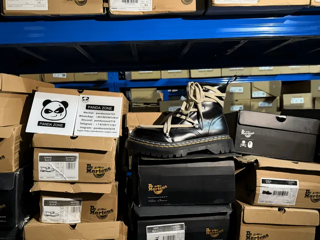 Dr.Martens blind box