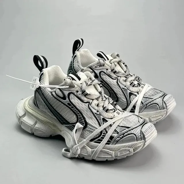 Balenciaga Triple S White Black