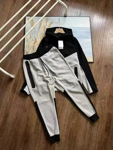 黑拼浅灰套装