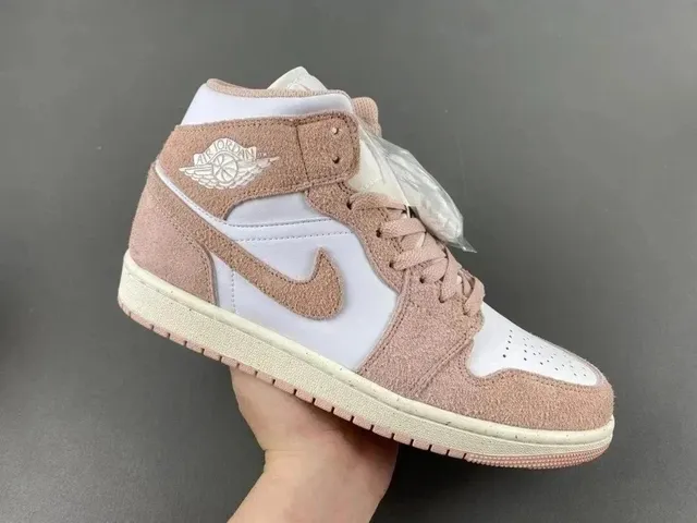 Air Jordan 1 Mid