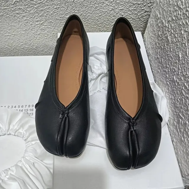 橙红色