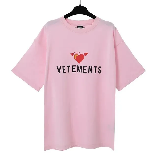 Vetements Graphic Tee Pixel Heart