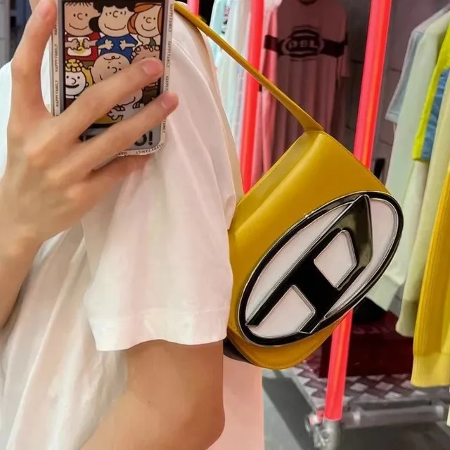 小潮六服装商行