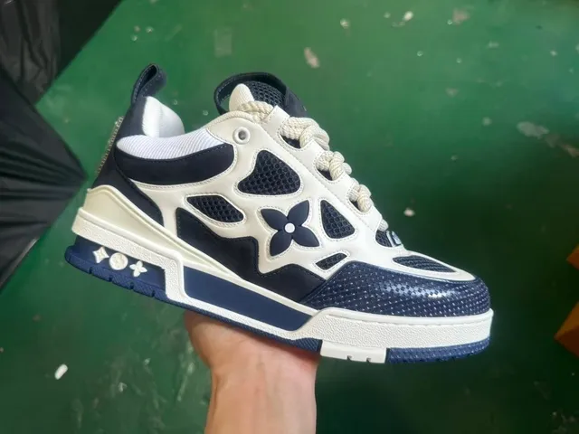 Louis Vuitton LV Trainer Monogram Flower