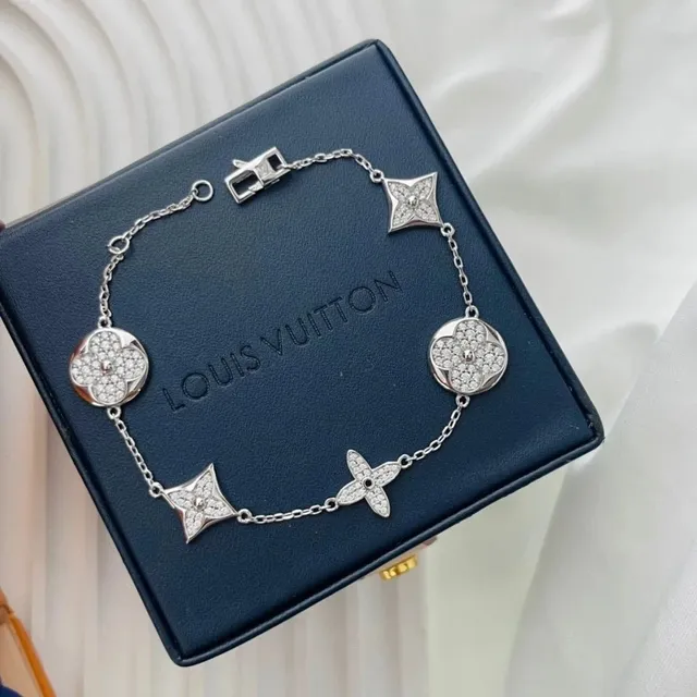 Louis Vuitton Flower Bracelet Pave Diamond