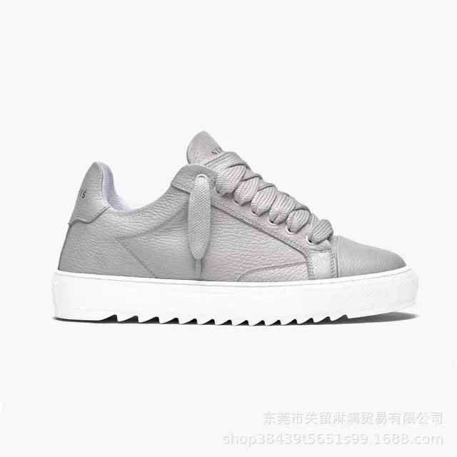 灰色皮革