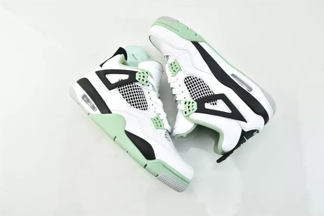 Air Jordan 4 Military Green