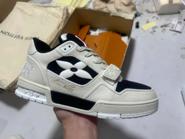 Louis Vuitton LV Trainer Monogram Flower