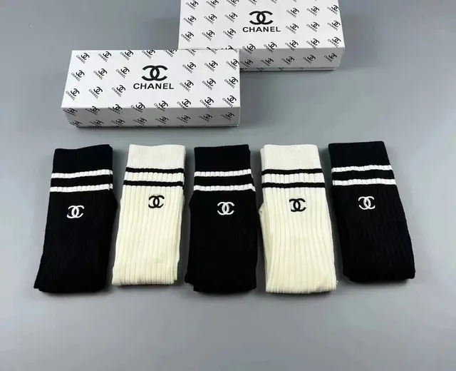 Chanel Logo Socks CC Logo Ribbed
