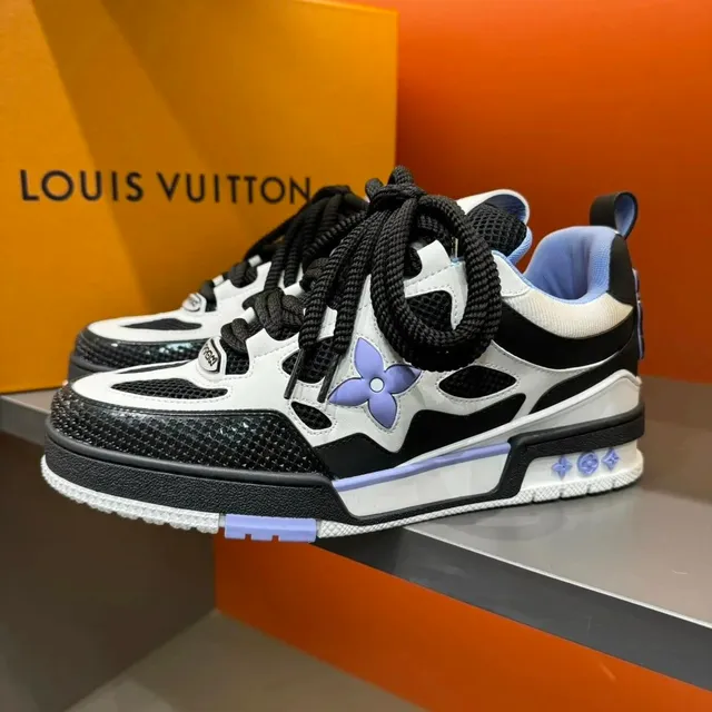Louis Vuitton LV Trainer Monogram Flower