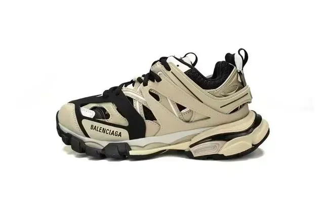 Balenciaga Triple S Beige Black