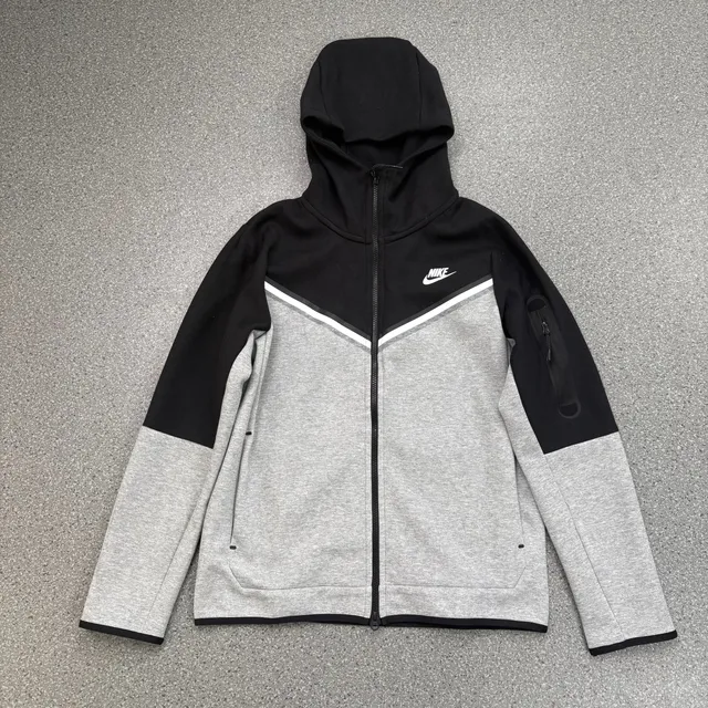Nike Tech Fleece Hoodie Heather Grey/Black