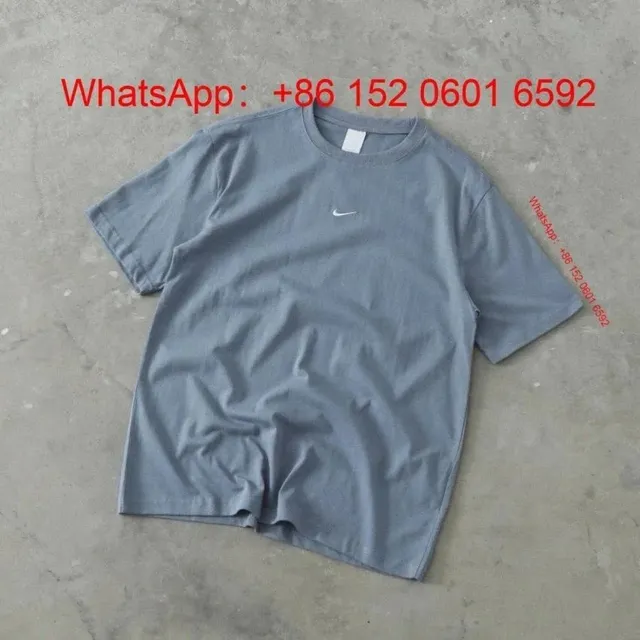 Nike T-Shirt Swoosh Logo