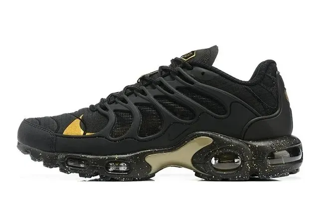 Nike Air Max Plus Black Gold