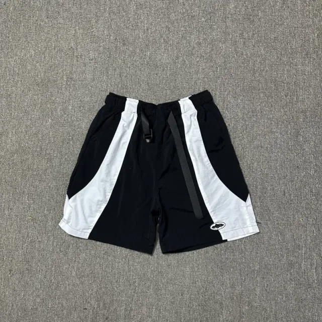 890黑白