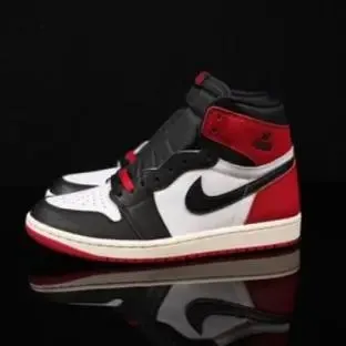 Air Jordan 1 High Bred Toe
