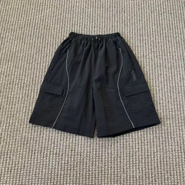黑/工装短裤