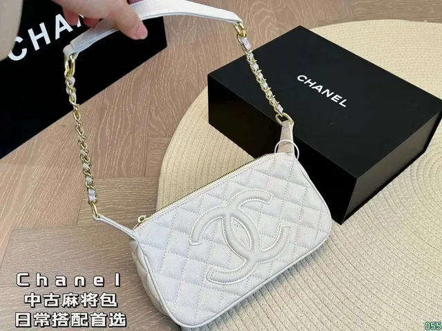 Chanel Wallet on Chain