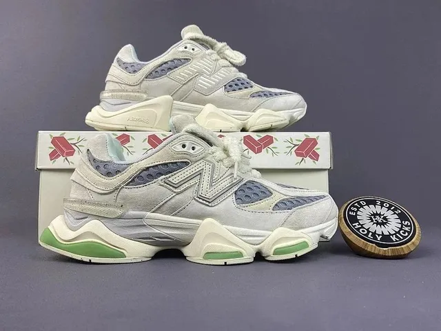 New Balance 2002R Oatmeal Green
