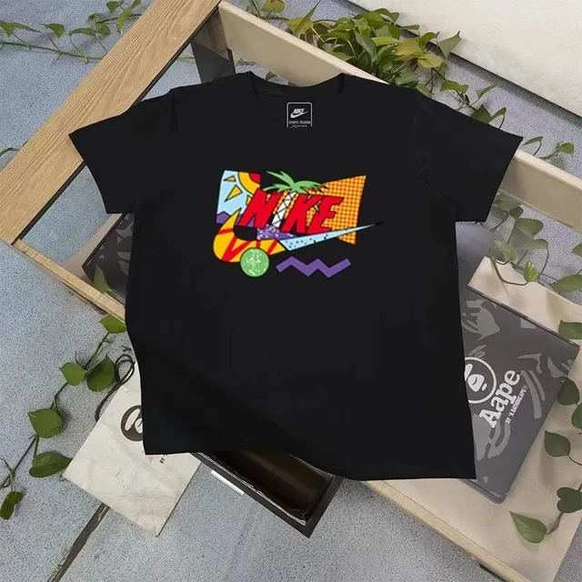 Nike Sportswear Tee Retro Graphic