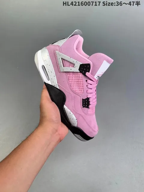 Air Jordan 4 Retro