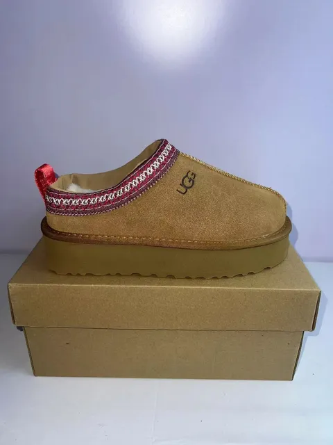 UGG Platform Slipper Woven Trim