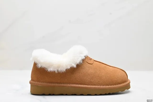 UGG sandals slippers