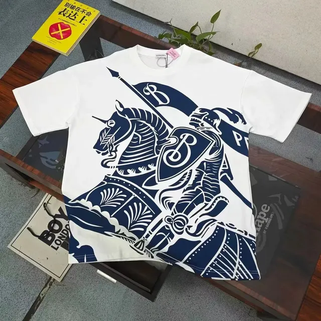Burberry Graphic T-Shirt Knight Print