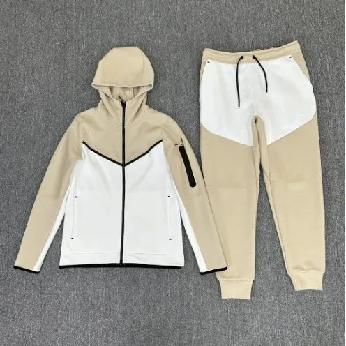 浅卡其拼白套装