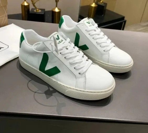 Veja V-10 White Green Logo