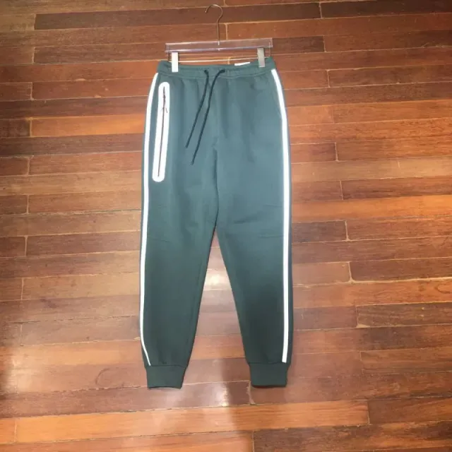 Pants green