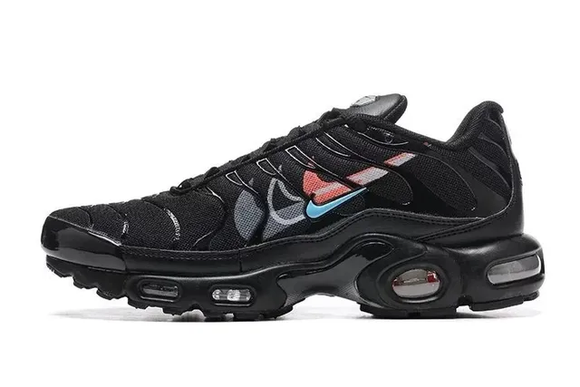 Nike Air Max Plus Triple Black