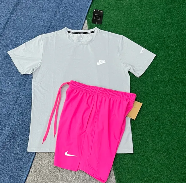 Nike T-Shirt and Shorts Set Light Grey and Hyper Pink