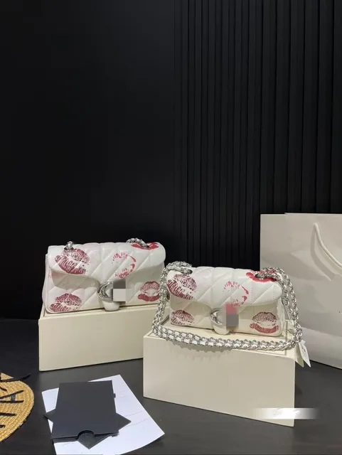 Chanel Classic Flap Kiss Print