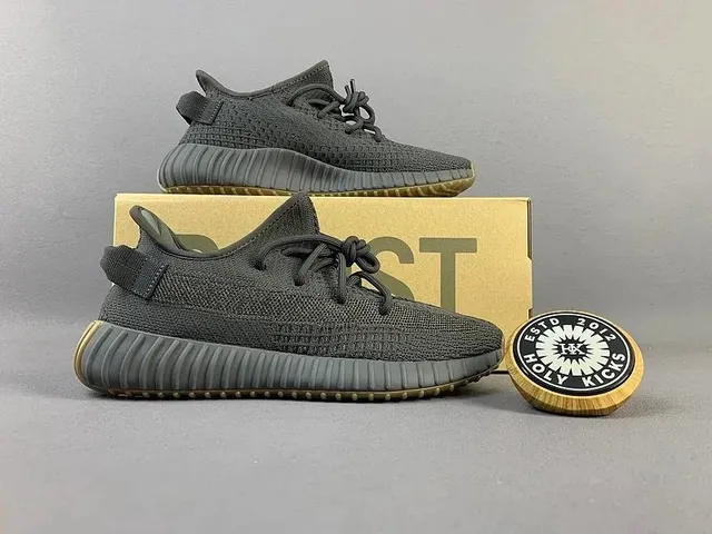 Yeezy Boost 350 V2 Zebra