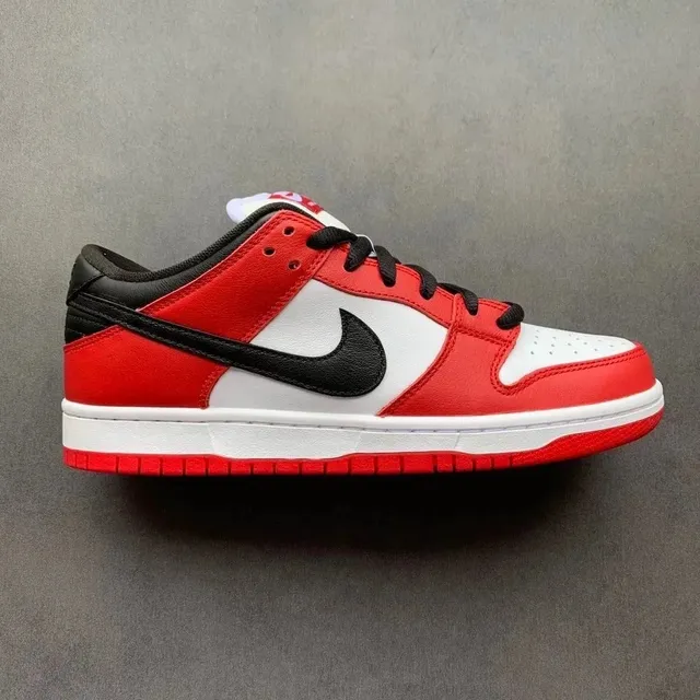 Nike Dunk Low Chicago