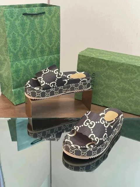 Gucci GG Marmont Slide Monogram Canvas
