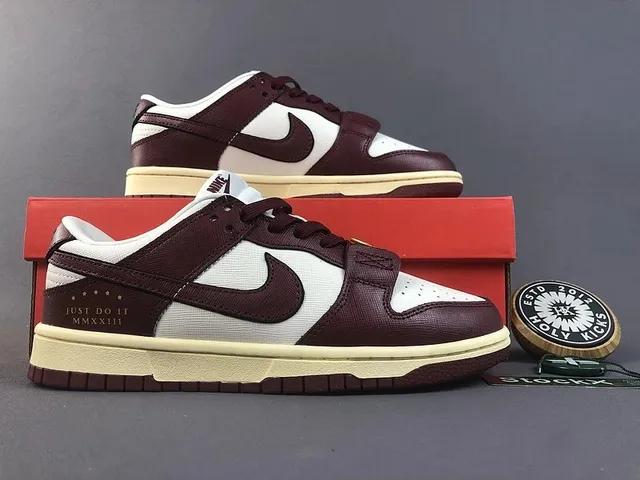 Nike Dunk Low Just Do It MMXXIII