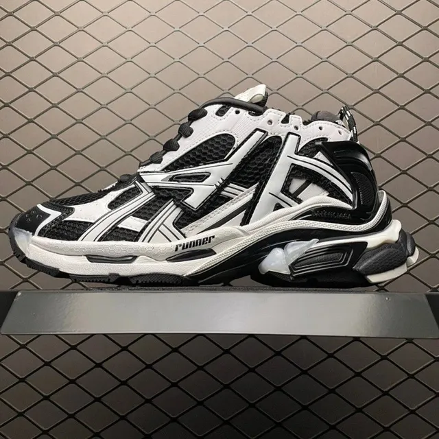 Balenciaga Triple S