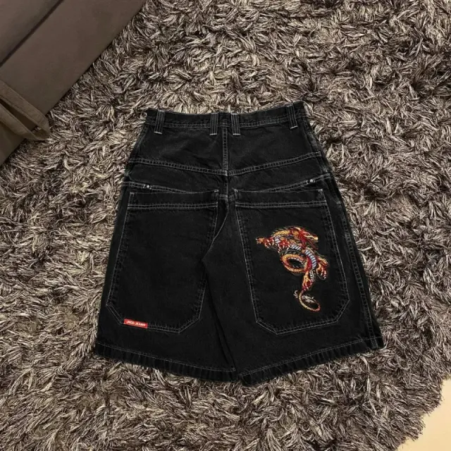 D02 black