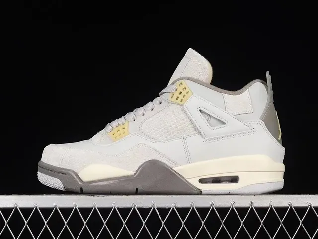Air Jordan 4 Off-White