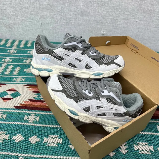 A372-020白灰蓝