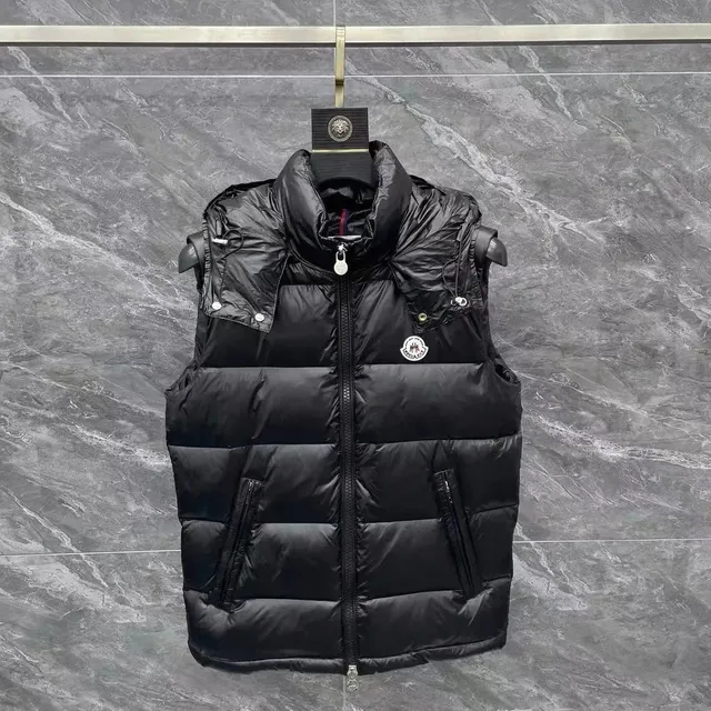 Moncler Puffer Vest Classic Logo Black
