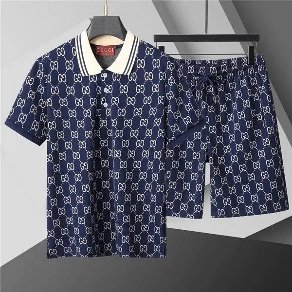 Gucci sets GG Monogram