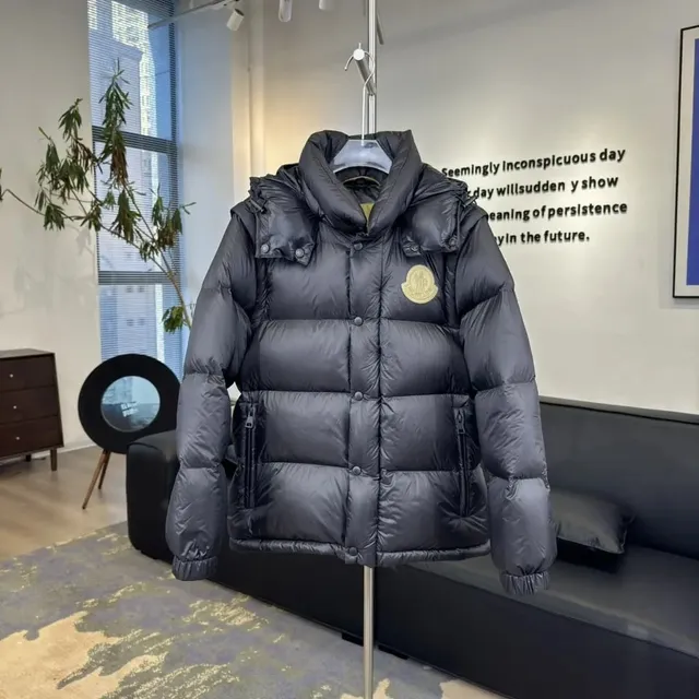 Moncler Down Jacket Classic Quilted