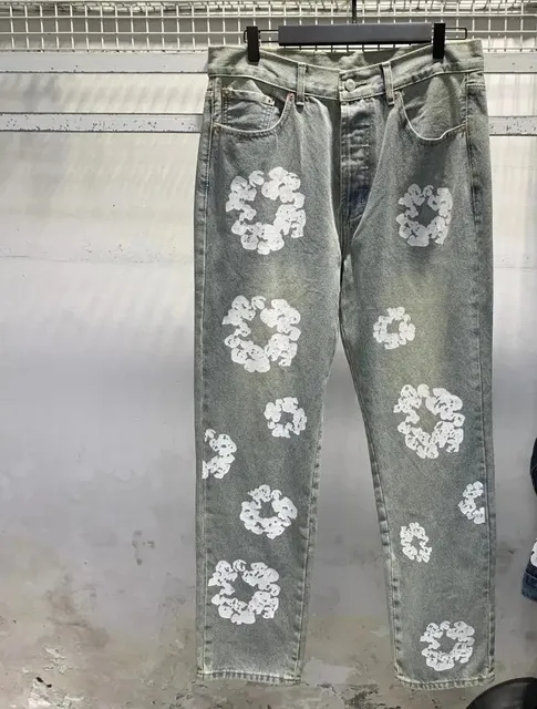 Levi's 501 Jeans Cloud Print